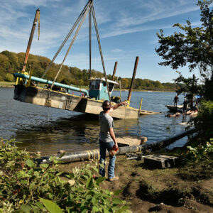 Sautter Crane Image - Barge Lift (8 of 9)